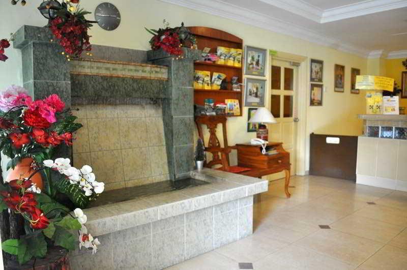 Sun Inns Hotel D'Mind Сери-Кембанган Экстерьер фото